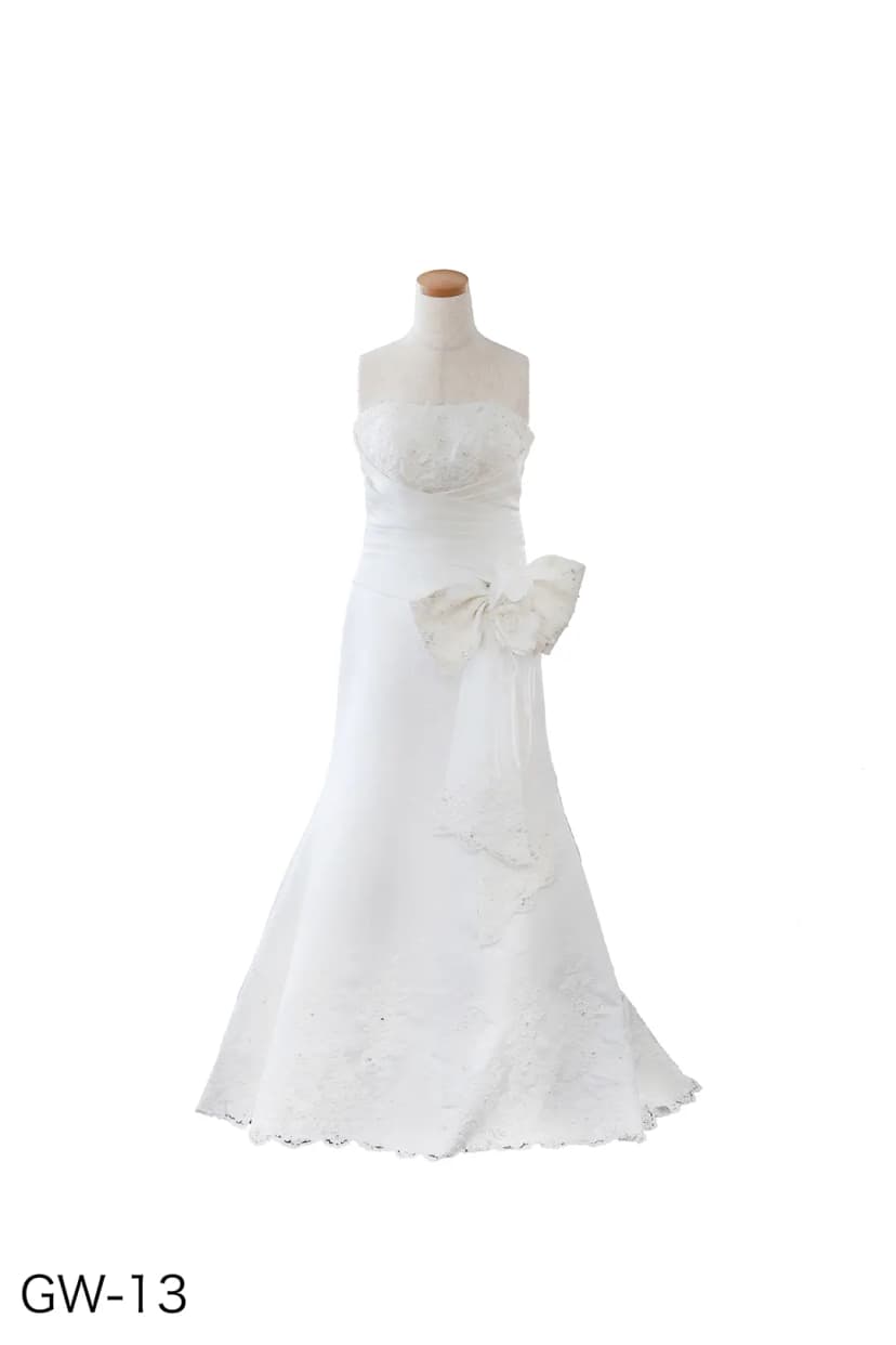 洋装 の衣装写真