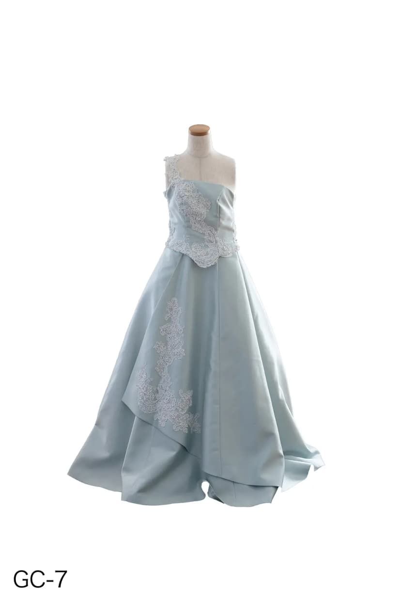 洋装 の衣装写真